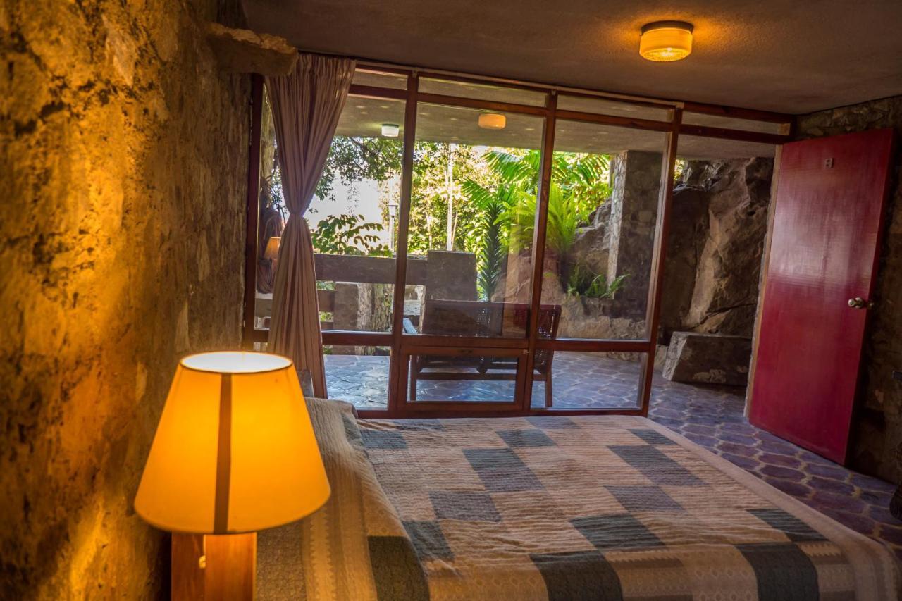 Hotel Terrazas Del Lago San Antonio Palopo ภายนอก รูปภาพ