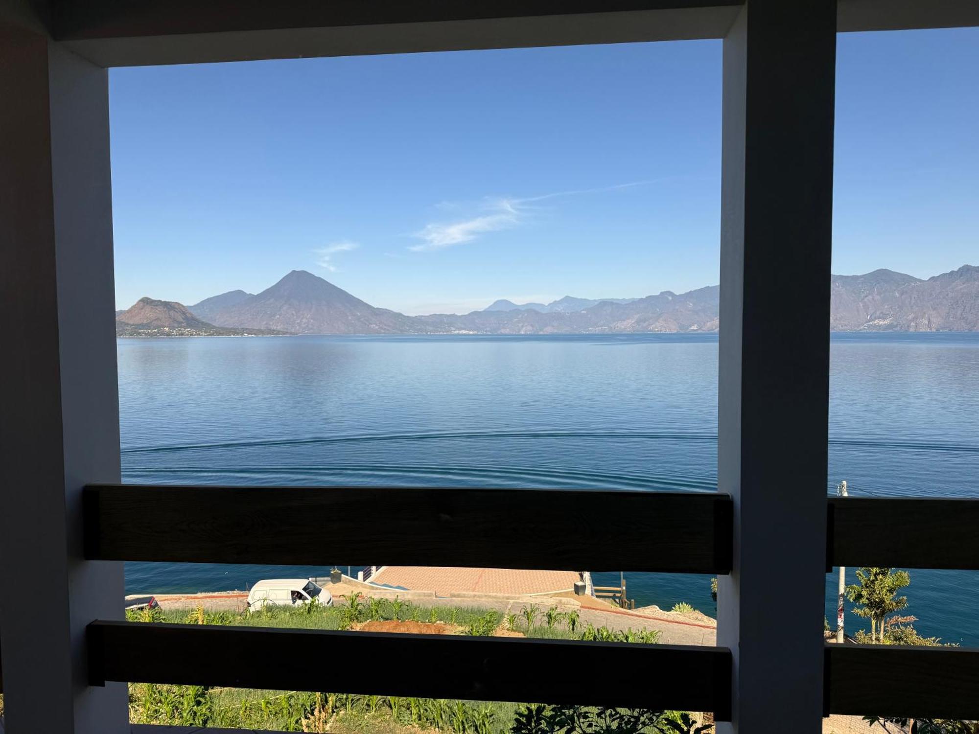 Hotel Terrazas Del Lago San Antonio Palopo ภายนอก รูปภาพ