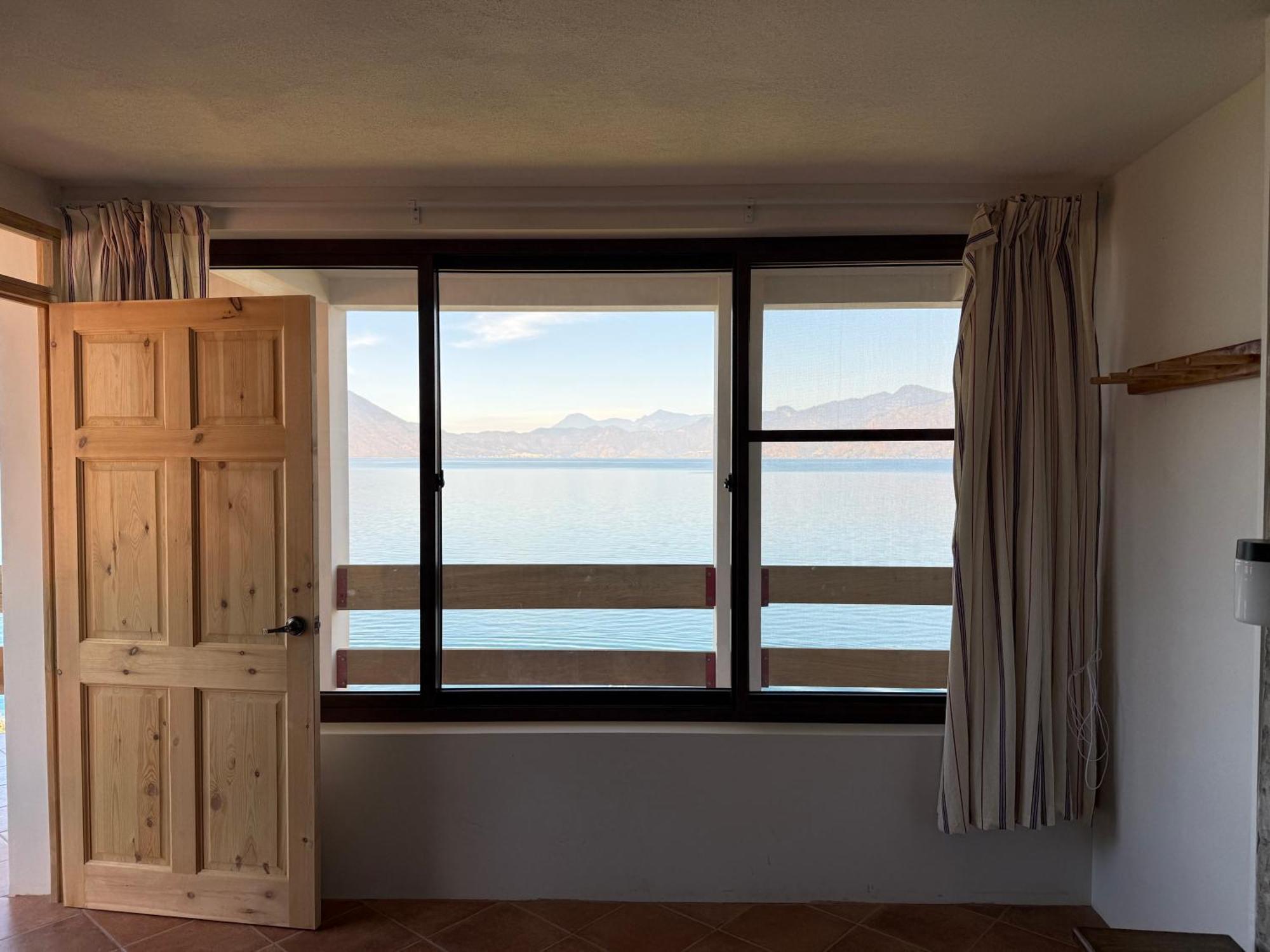 Hotel Terrazas Del Lago San Antonio Palopo ภายนอก รูปภาพ