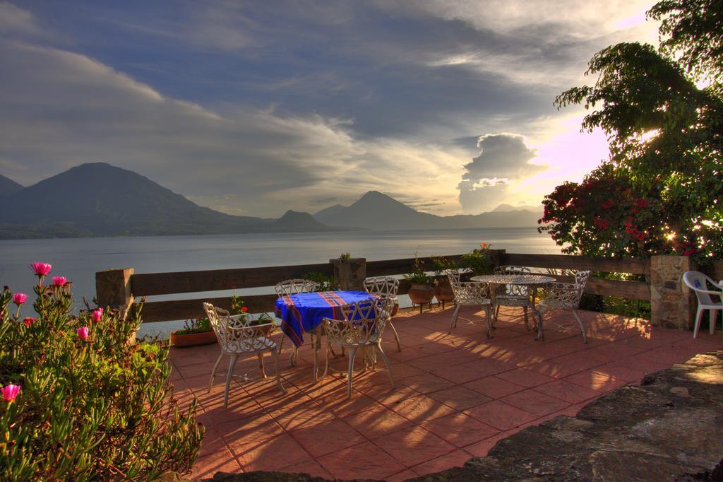 Hotel Terrazas Del Lago San Antonio Palopo ภายนอก รูปภาพ