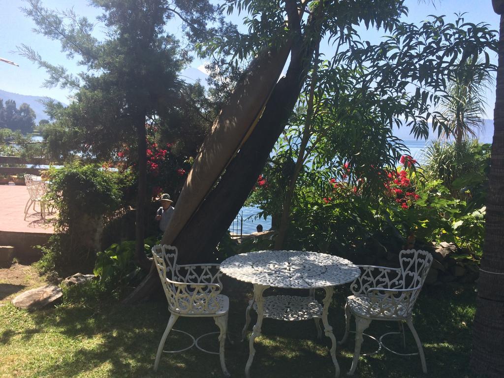 Hotel Terrazas Del Lago San Antonio Palopo ภายนอก รูปภาพ